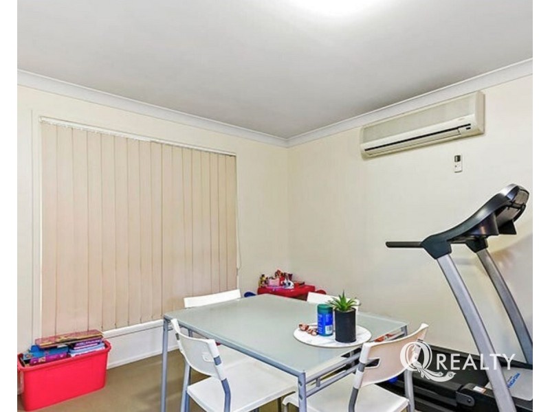 8 Housman Place, Calamvale QLD 4116