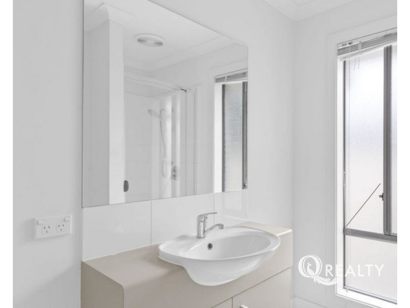 24 Drewett Avenue, Redbank Plains QLD 4301