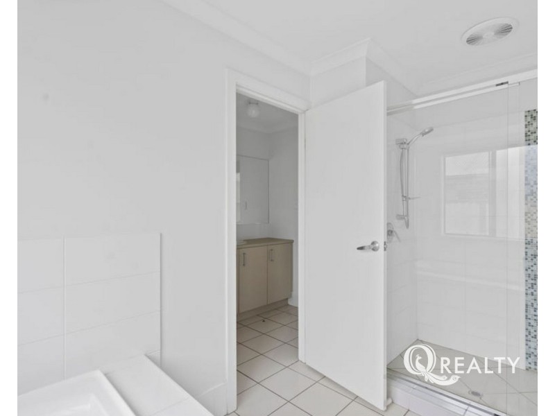 24 Drewett Avenue, Redbank Plains QLD 4301