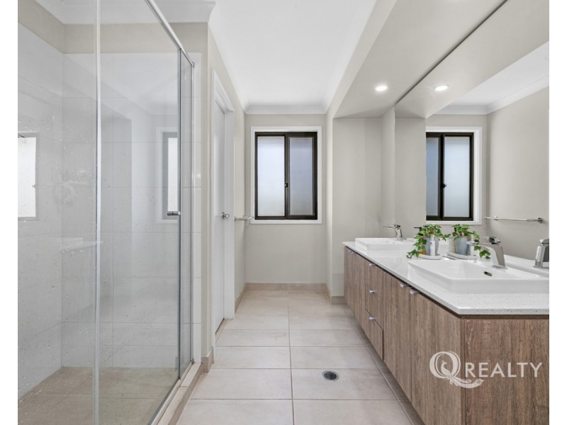 84 Kessels Boulevard, Greenbank QLD 4124