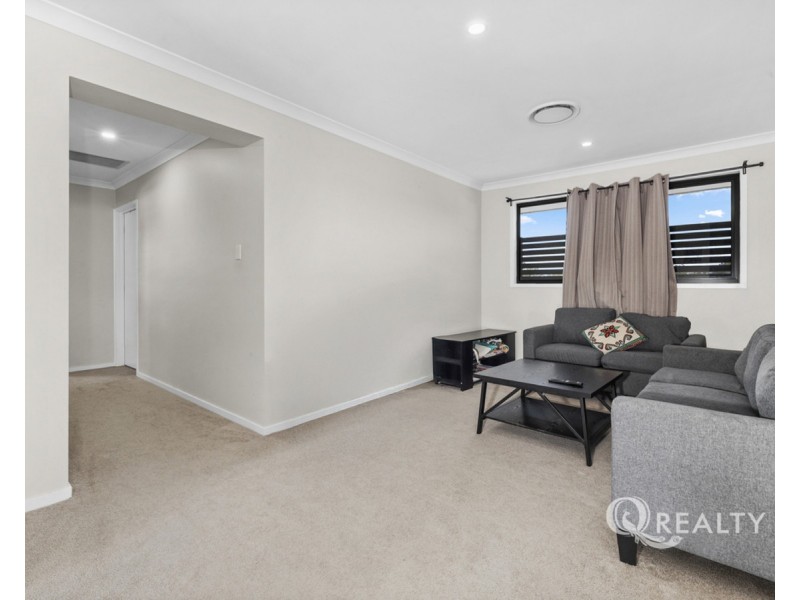 84 Kessels Boulevard, Greenbank QLD 4124