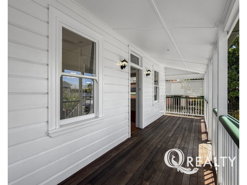 15 Beatrice Street, Greenslopes QLD 4120