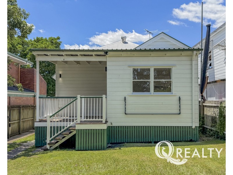 15 Beatrice Street, Greenslopes QLD 4120