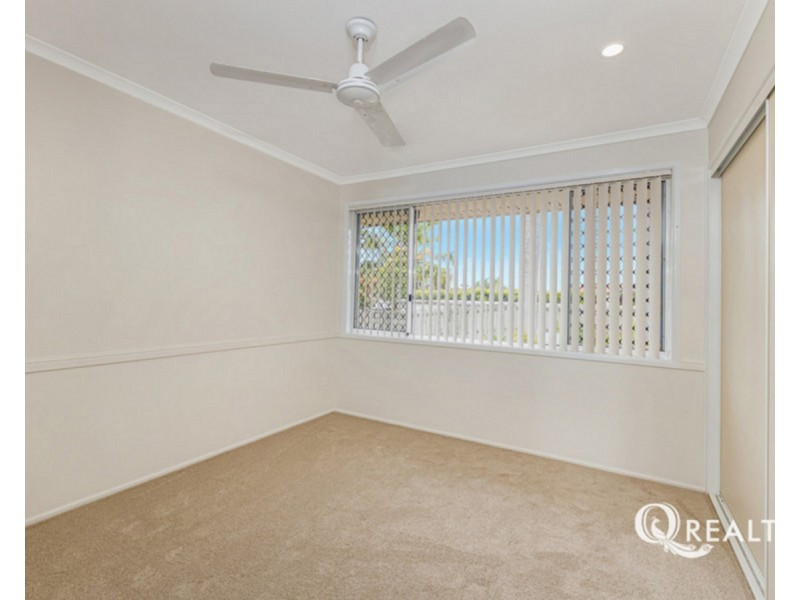8 Azalea Crescent, Calamvale QLD 4116