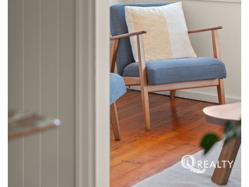 11 Gower Street, Holland Park West QLD 4121