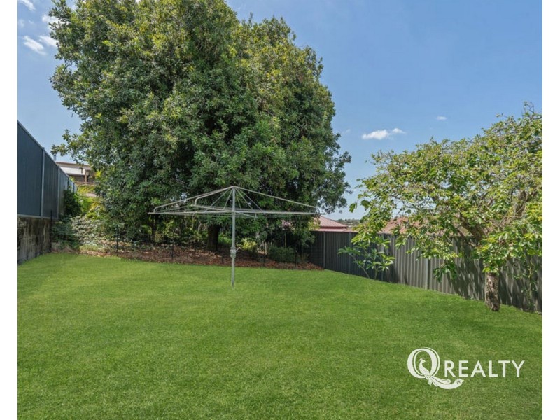 11 Gower Street, Holland Park West QLD 4121