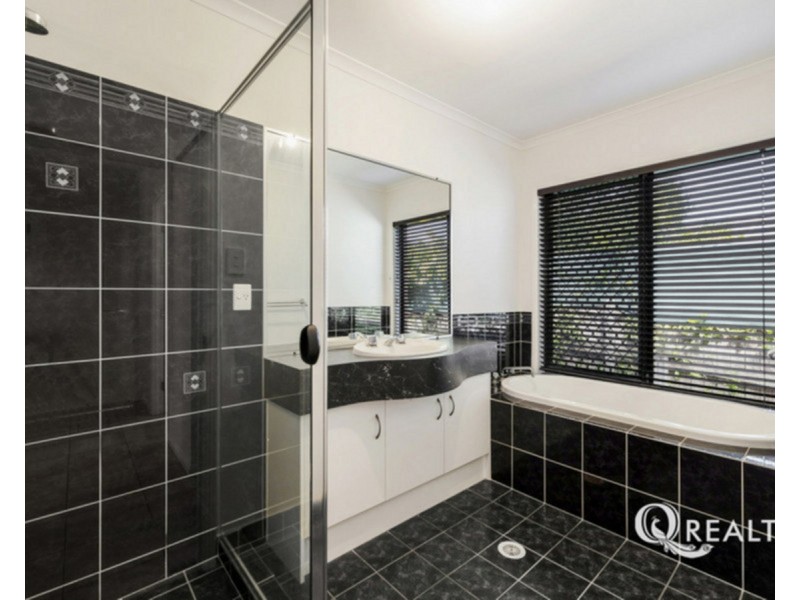 .4 Tumut Close, Kuraby QLD 4112