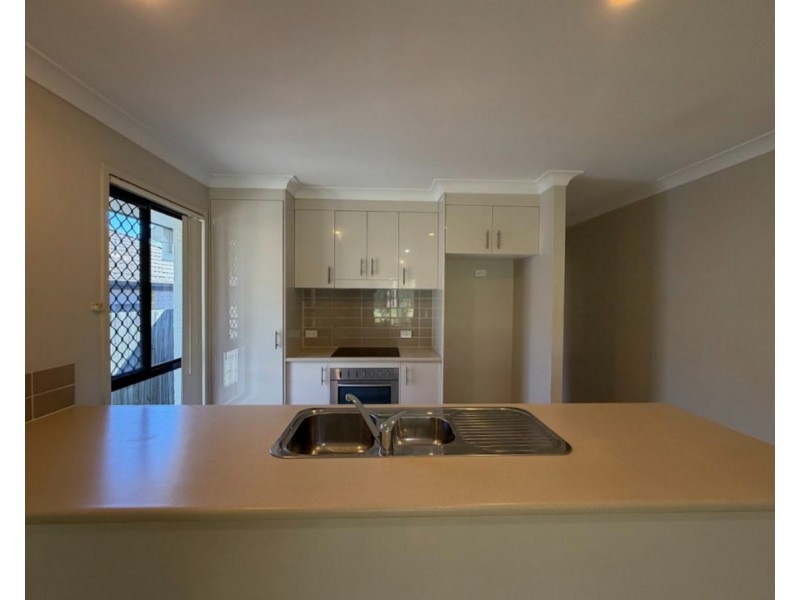 5 Kinglake Avenue, Springfield Lakes QLD 4300