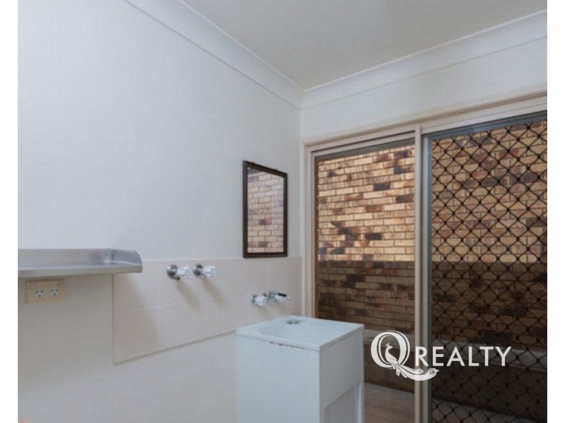 8 Lawson Place, Forest Lake QLD 4078