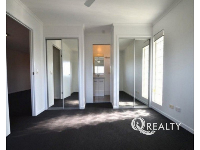 2/17 Richmond Road, Morningside QLD 4170