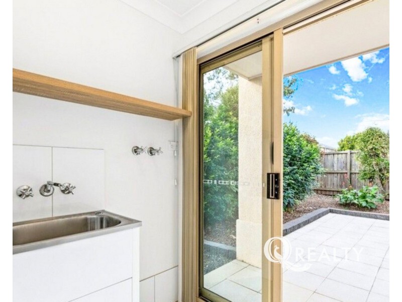 21/20 Young Place, Runcorn QLD 4113