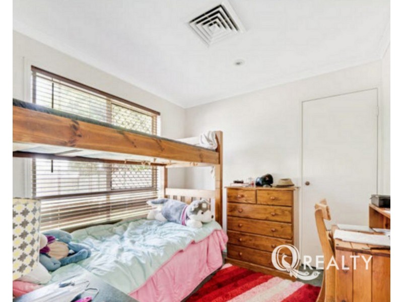 37 Murrumbidgee Street, Hillcrest QLD 4118