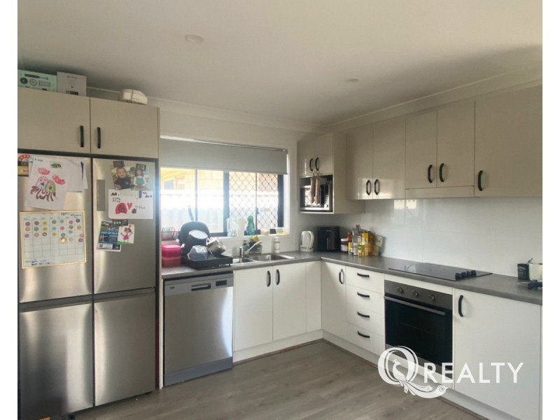 4A Links Avenue, Meadowbrook QLD 4131