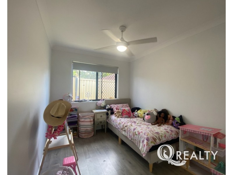 4A Links Avenue, Meadowbrook QLD 4131