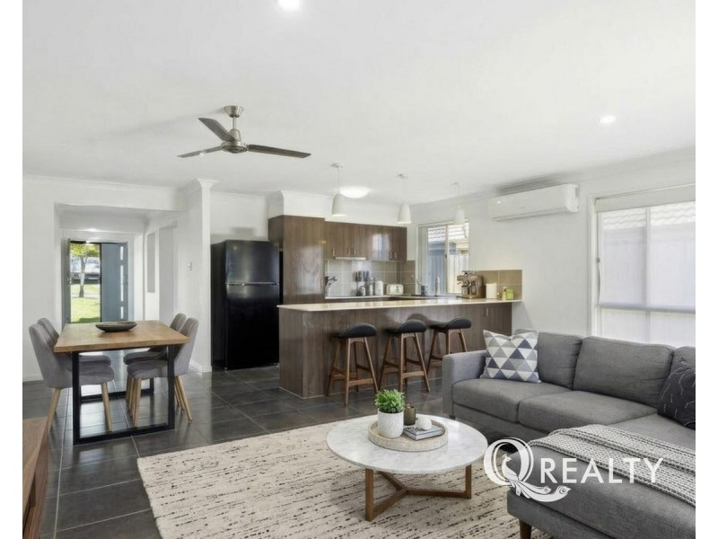 14 Maurie Pears Crescent, Pimpama QLD 4209