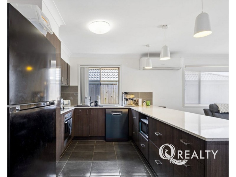 14 Maurie Pears Crescent, Pimpama QLD 4209