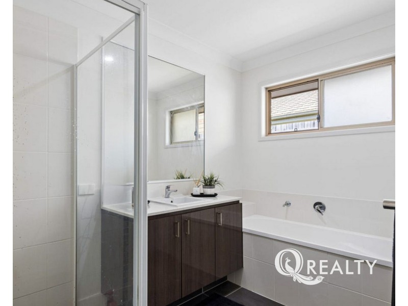 14 Maurie Pears Crescent, Pimpama QLD 4209