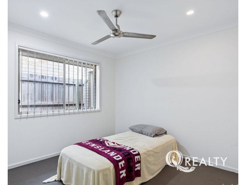 14 Maurie Pears Crescent, Pimpama QLD 4209