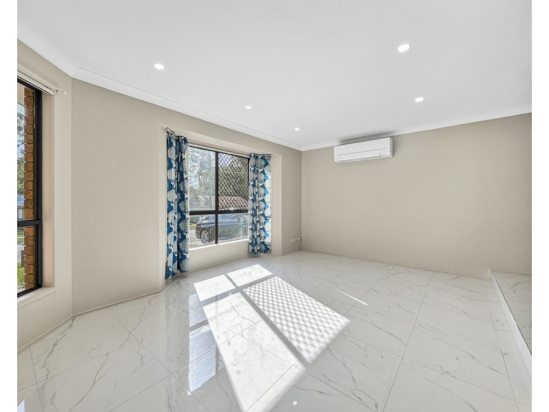 6 Bushland Drive, Regents Park QLD 4118