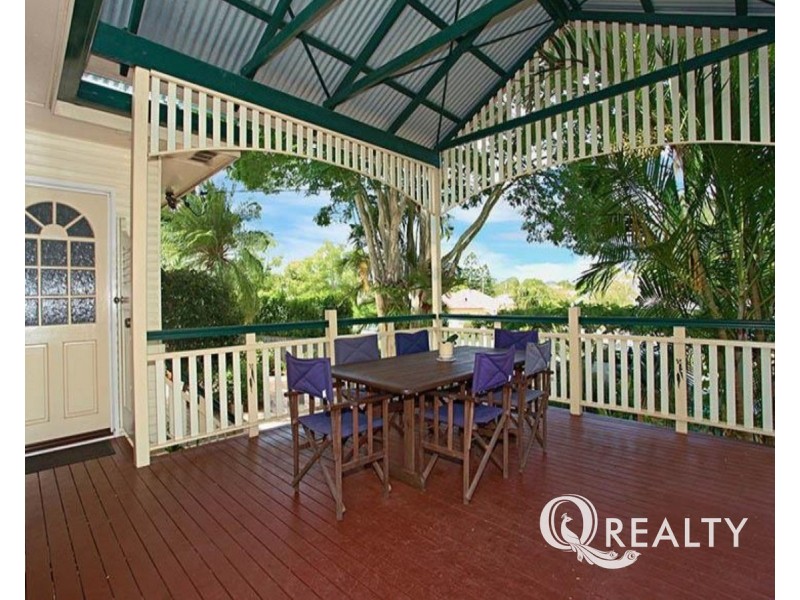 12 Ormuz Road, Yeronga QLD 4104