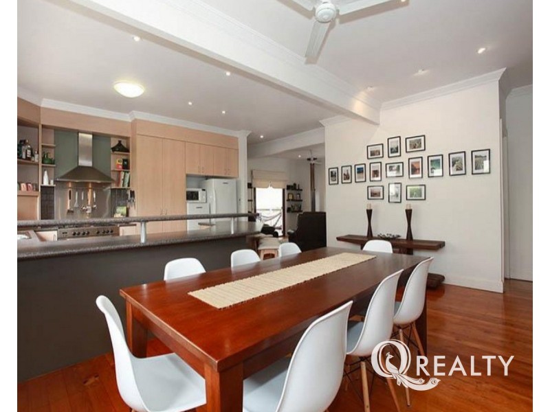 12 Ormuz Road, Yeronga QLD 4104