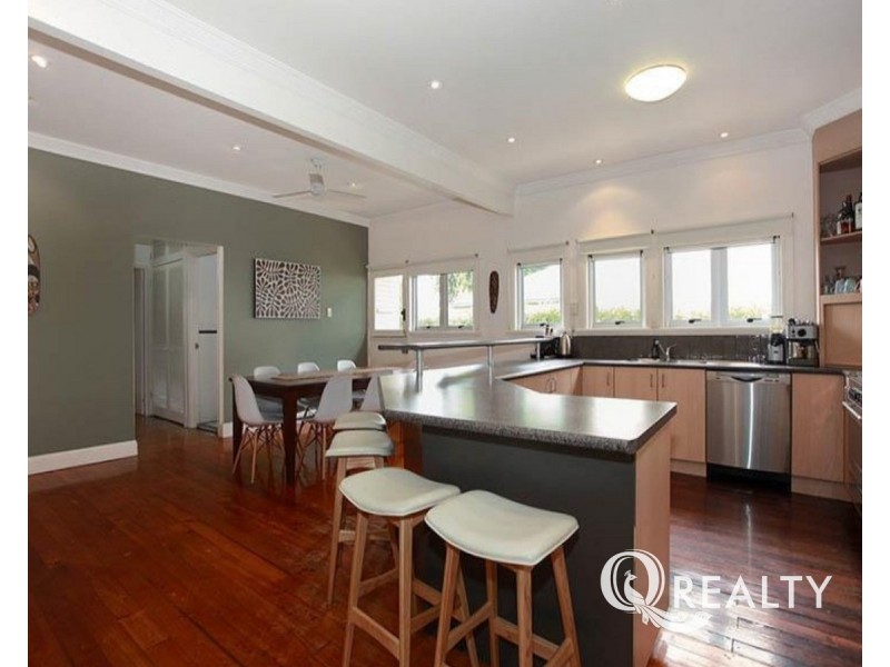 12 Ormuz Road, Yeronga QLD 4104