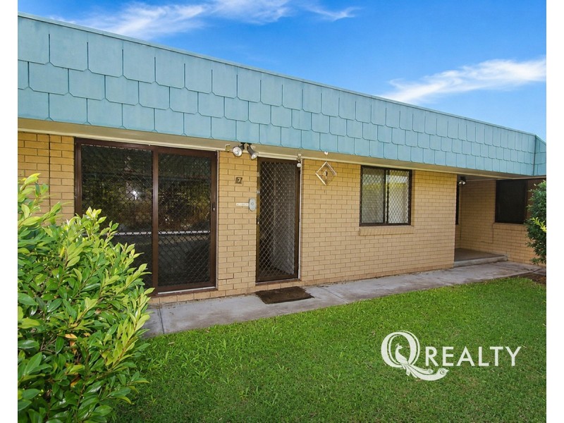 4/4 Conoble Court, Eagleby QLD 4207