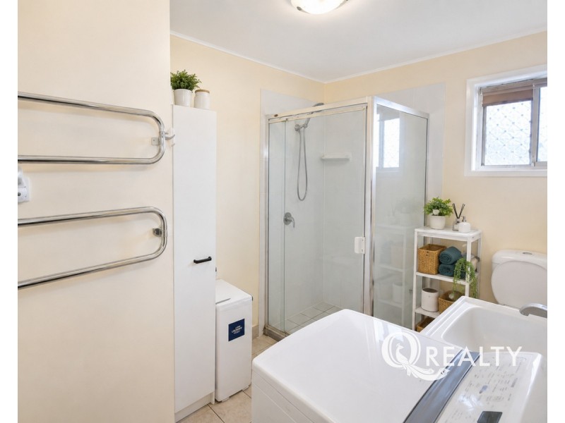 4/4 Conoble Court, Eagleby QLD 4207