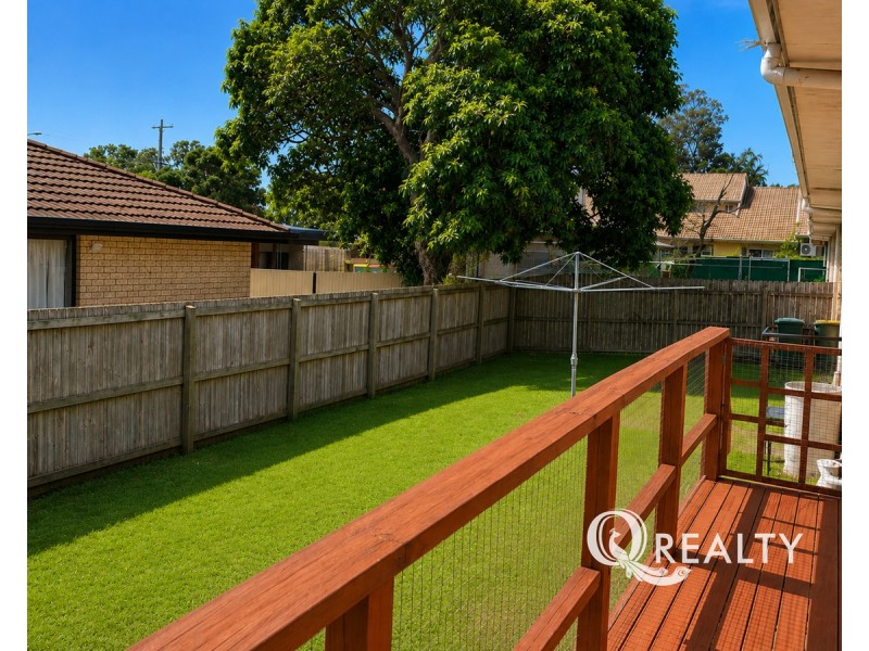 4/4 Conoble Court, Eagleby QLD 4207