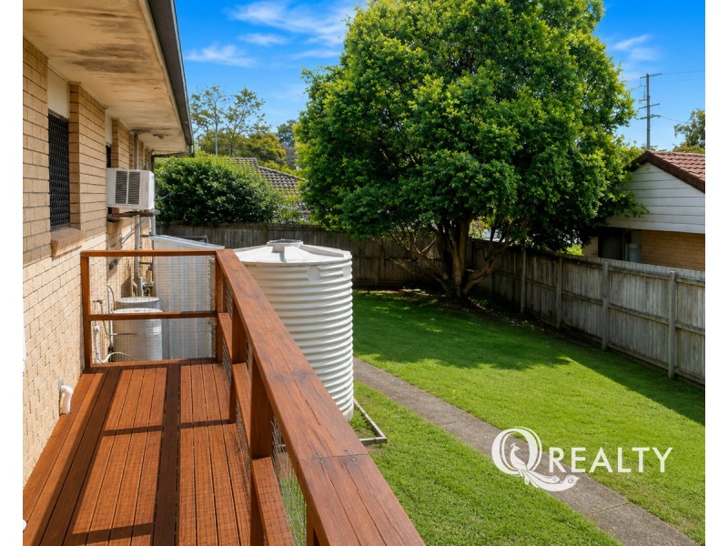 4/4 Conoble Court, Eagleby QLD 4207