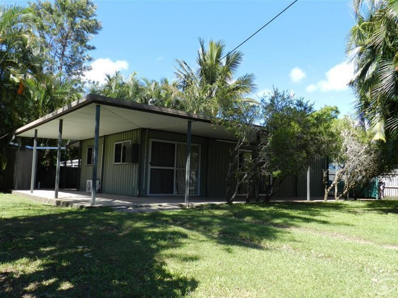 3 Crescent Street, Armstrong Beach QLD 4737