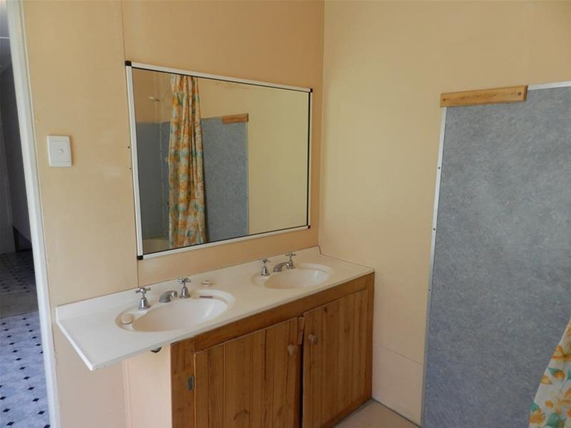 13 Langdon Street, Sarina QLD 4737