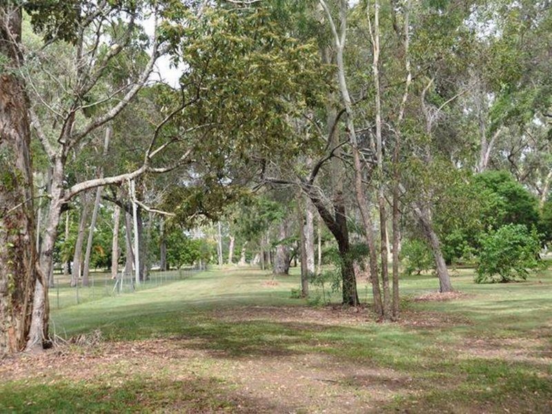 14 Coral Reef Court, Armstrong Beach QLD 4737