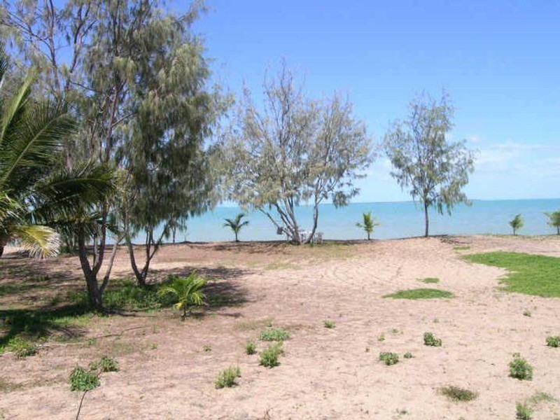 286 Mcleods Road, Carmila QLD 4739