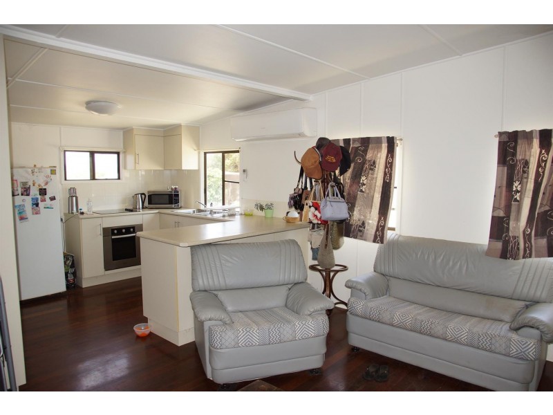 45 Cooper Avenue, Campwin Beach QLD 4737