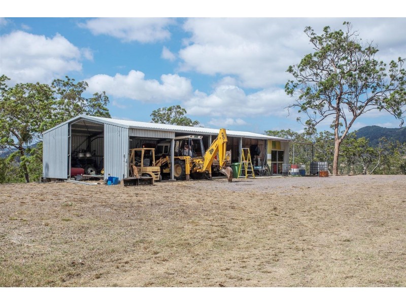 673 Middle Creek Road, Sarina QLD 4737