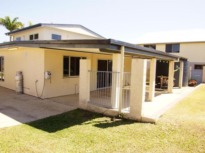 65 Cooper Avenue, Campwin Beach QLD 4737