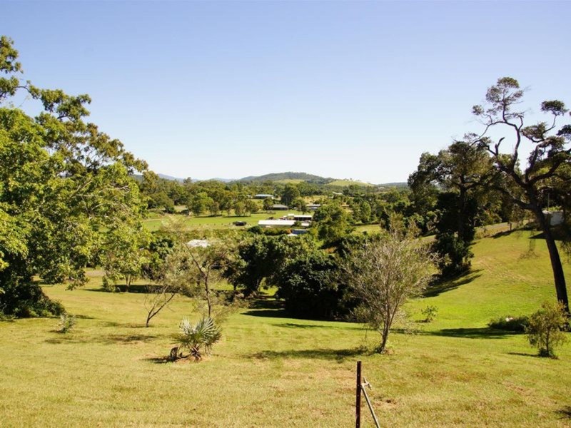 14 Cilla Hill Court, Sarina Beach QLD 4737