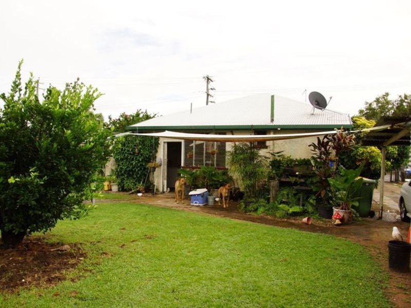 4 Phillips Street, Sarina QLD 4737