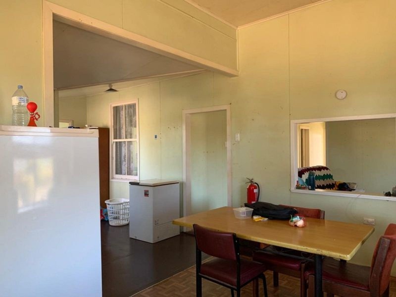 18 Railway Parade, St Lawrence QLD 4707