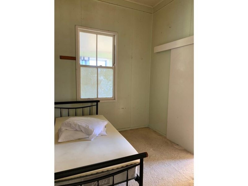 18 Railway Parade, St Lawrence QLD 4707