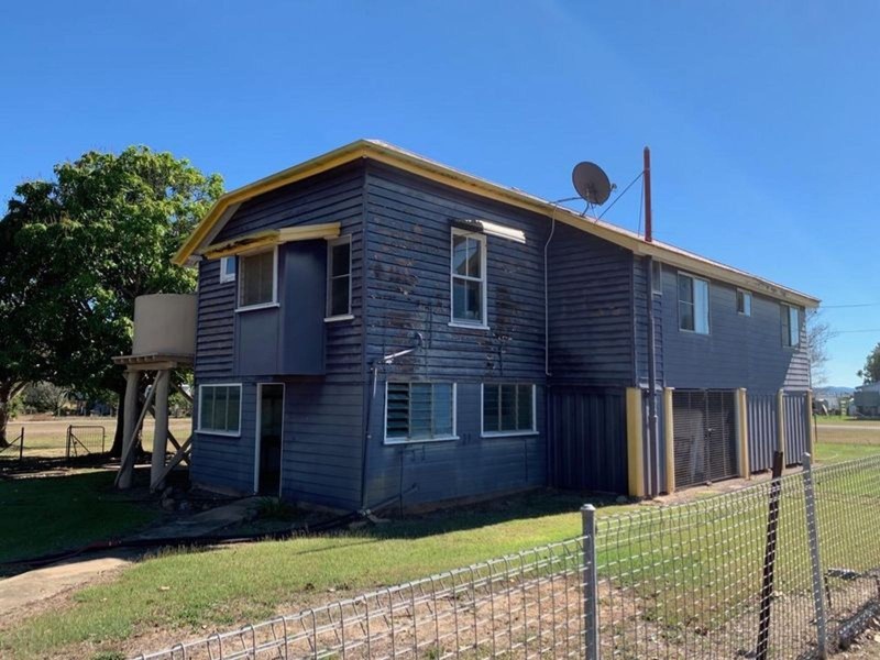 18 Railway Parade, St Lawrence QLD 4707