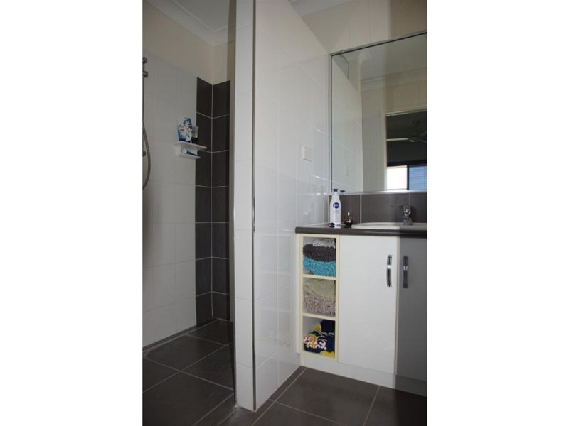 6 Reef Drive, Sarina QLD 4737