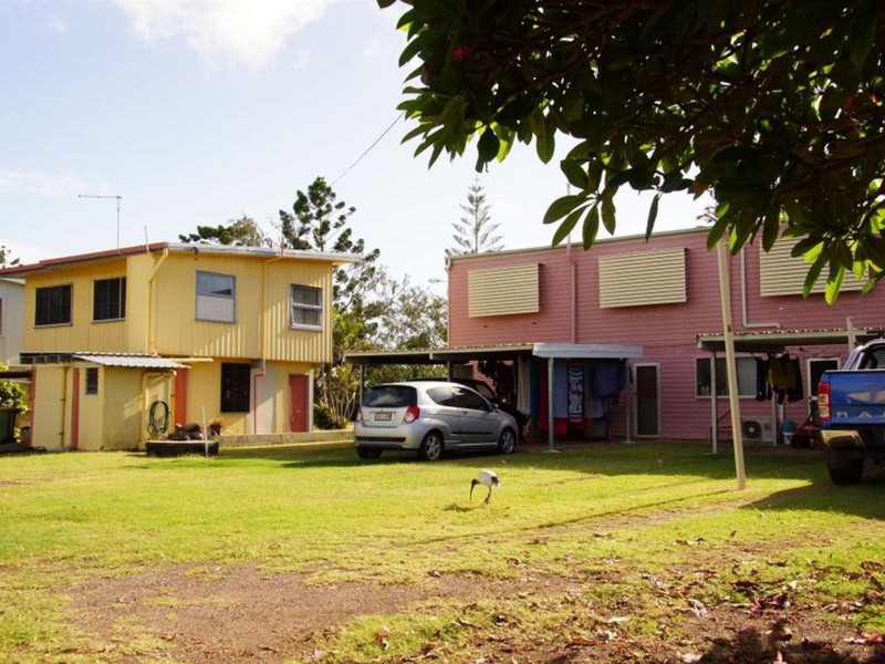 14-16 Owen Jenkins Drive, Sarina Beach QLD 4737