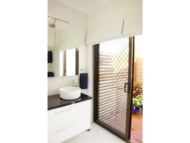 4 Campbell Street, Campwin Beach QLD 4737