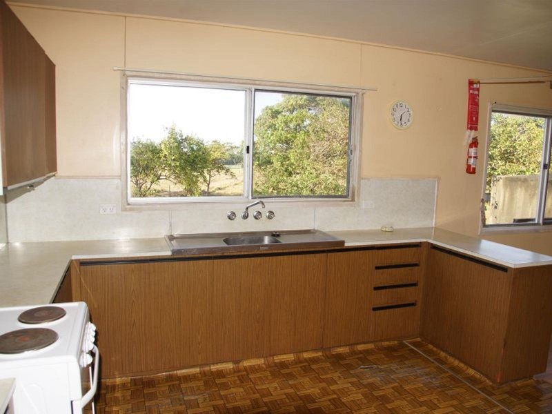 694 Sarina Beach Road, Sarina QLD 4737