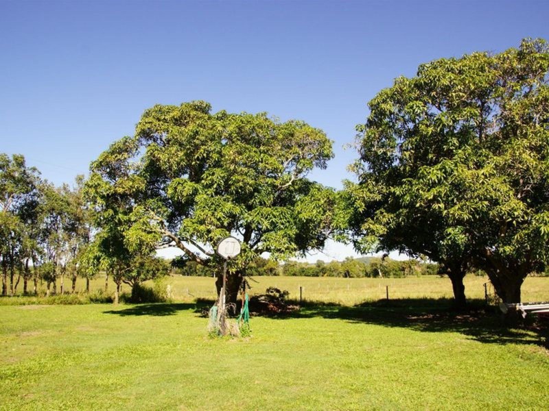 694 Sarina Beach Road, Sarina QLD 4737
