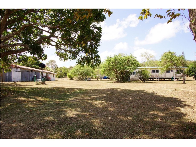 694 Sarina Beach Road, Sarina QLD 4737