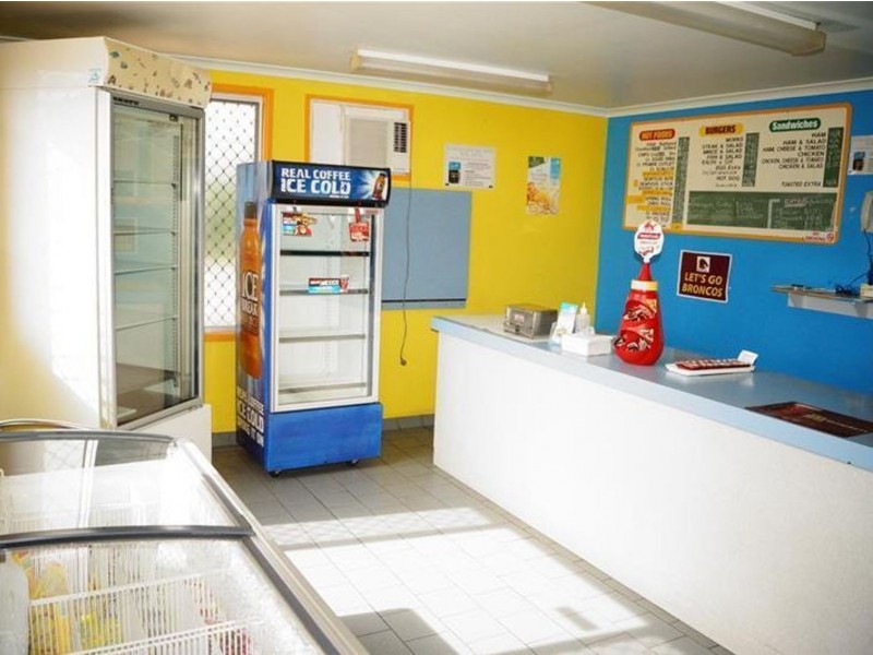 33 Zelma Street, Grasstree Beach QLD 4740