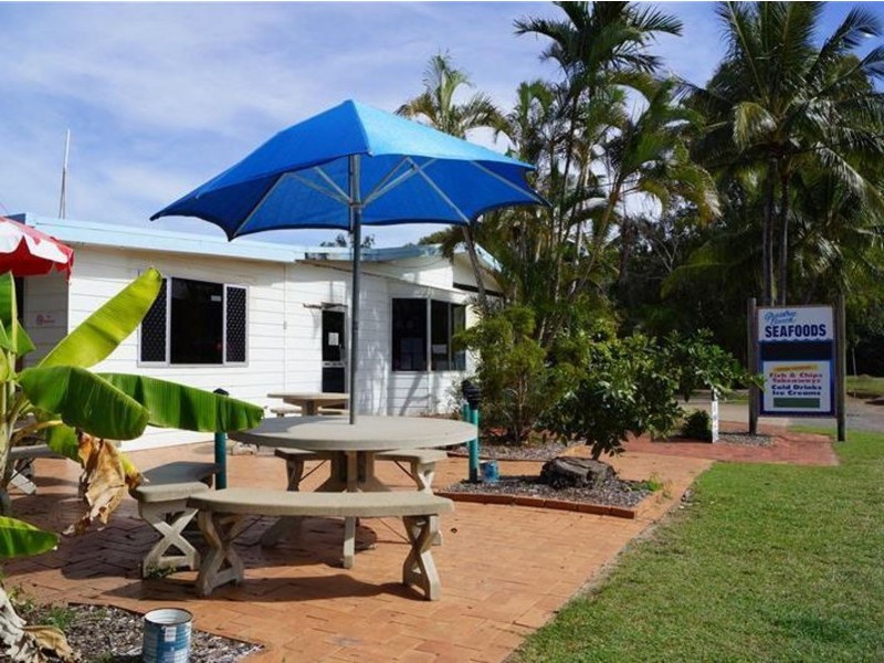 33 Zelma Street, Grasstree Beach QLD 4740